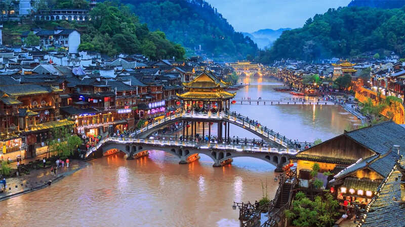 Bỏ túi từ A – Z kinh nghiệm du lịch Phượng Hoàng Cổ Trấn – Trung Quốc