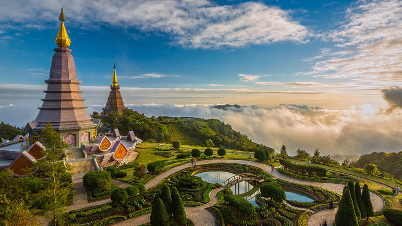 Chiang Mai đắm chìm trong vẻ cổ kính, trầm lắng xem lẫn yên bình.