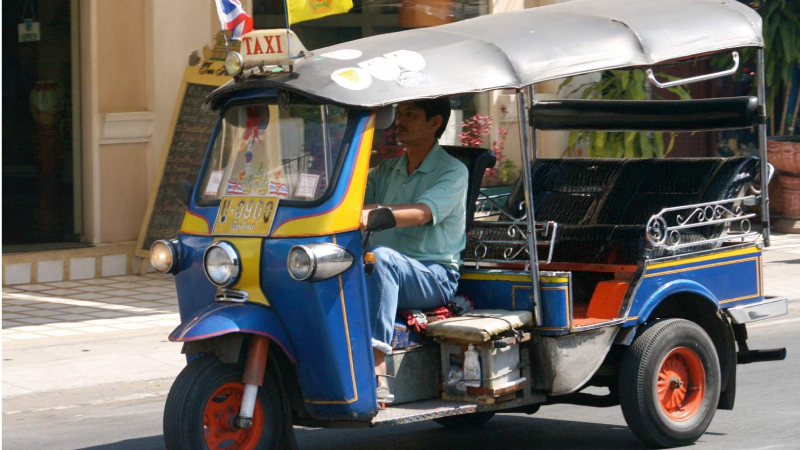 Tuk Tuk là loại phương tiện rất phổ biến tại Thái Lan