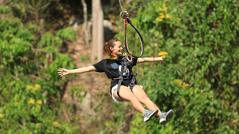 Đu Dây Mạo Hiểm Zipline