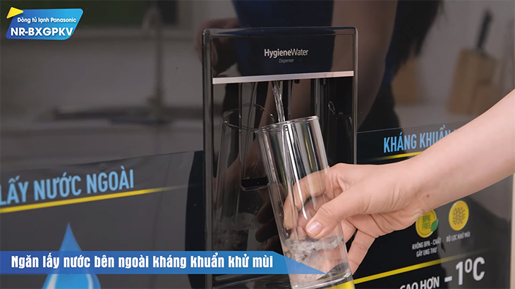 Khay lấy nước ngoài