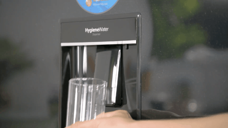 Ngăn lấy nước ngoài kháng khuẩn, khử mùi Water Dispenser trên tủ lạnh Panasonic > Tính năng khóa khay lấy nước ngoài