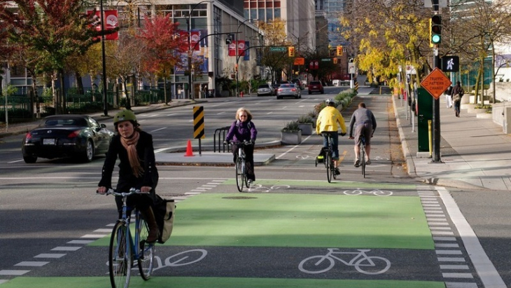 Tuân thủ các quy tắc giao thông đối với người đi xe đạp