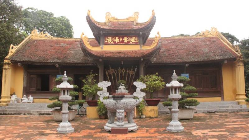 Đền Trần Thương