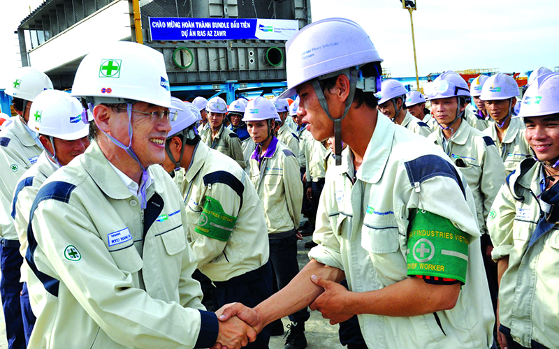 Hồ sơ xin cấp thẻ tạm trú Việt Nam bao gồm những giấy tờ gì?