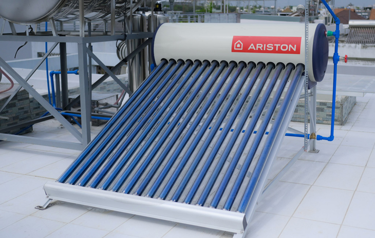 Máy năng lượng mặt trời Ariston Eco Tube sử dụng công nghệ bình chứa Inox không mối hàn 6 đặc điểm nổi bật của Máy năng lượng mặt trời Ariston Eco Tube > Máy năng lượng mặt trời Ariston Eco Tube sử dụng công nghệ bình chứa Inox không mối hàn