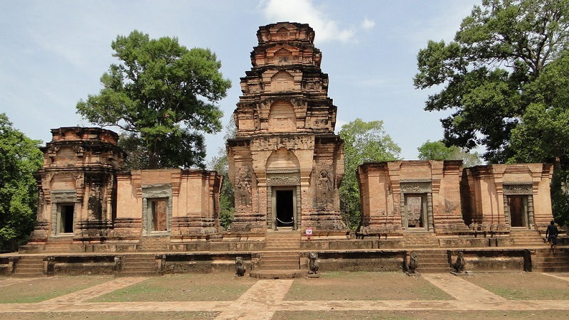 Prasat Kravan là ngôi đền thuần đạo Hindu nhất trong các ngồi đền trong quần thể Angkor Wat