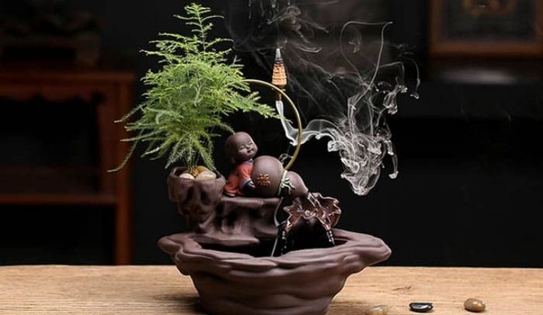 Hướng đặt thác nước phong thủy trong nhà thu hút tiền tài