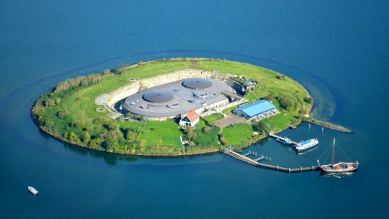 Top 10 most famous artificial islands in the world