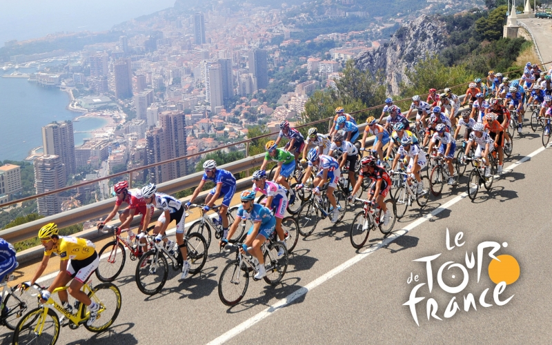 Giải đua xe đạp Tour de France tạm dịch ra là cuộc đua Vòng quanh nước Pháp