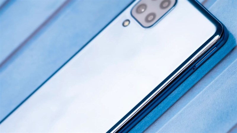 Camera của M32 xuất sắc