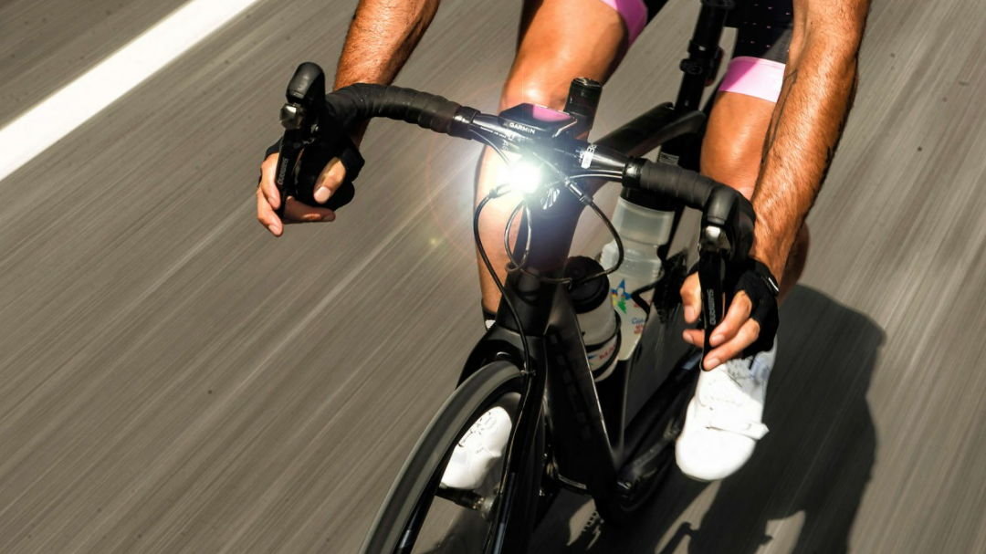 You cannot avoid hand pain when riding a bike