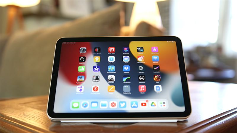 iPad mini 6 được trang bị kích thước màn hình 8.3 inches lớn hơn so với các phiên bản iPad mini trước. Nguồn: Tech Gear Talk.