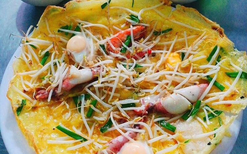 Bánh xèo tôm mực