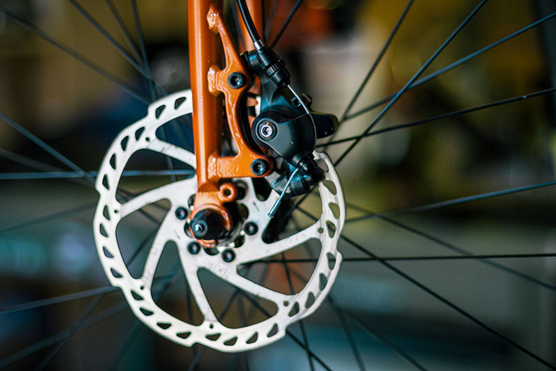 noisy mtb disc brakes