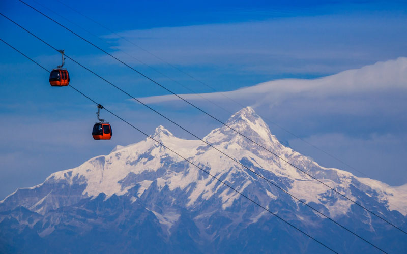 Đi cáp treo tại đồi Chandragiri