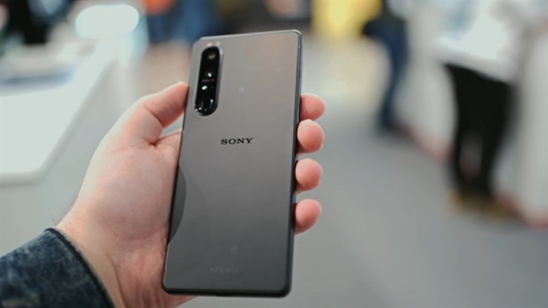 dáng vẻ của Sony Xperia 1  III