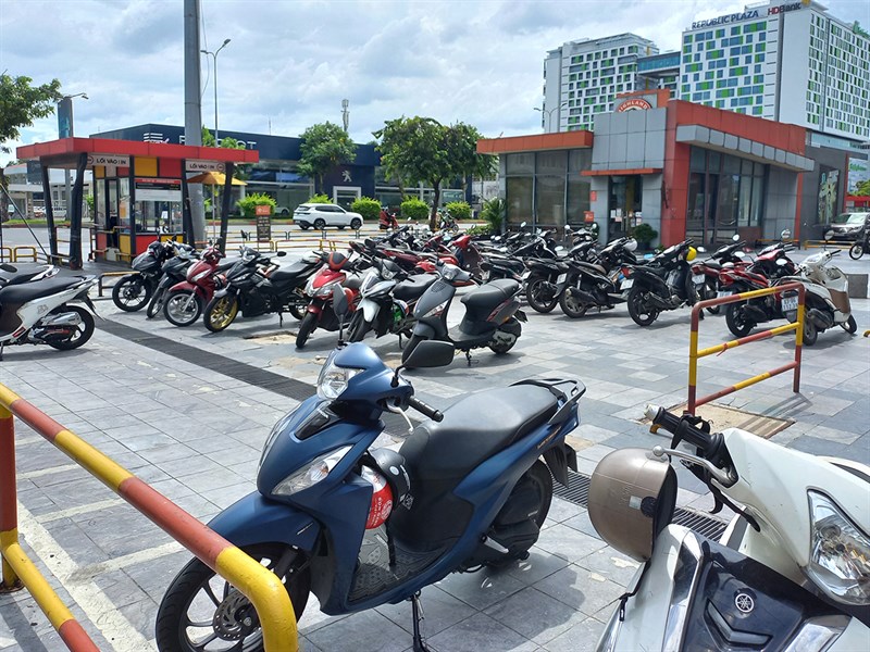 Siêu thị Lotte mart cũng khá vắng vẻ Siêu thị Lotte mart cũng khá vắng vẻ