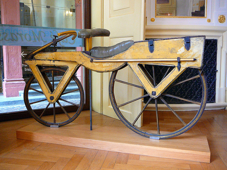 Năm 1817 - Khai sinh xe đạp