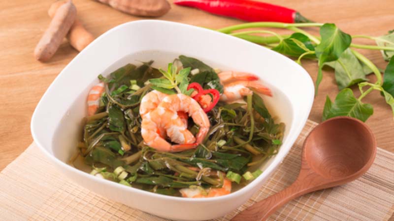 Canh chua rau muống nấu tôm