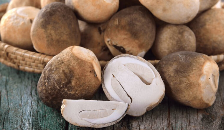 100 gr nấm rơm bao nhiêu calo? Ăn nấm rơm có béo không?