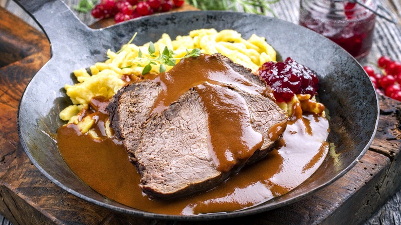 Sauerbraten là niềm tự hào ẩm thực Đức