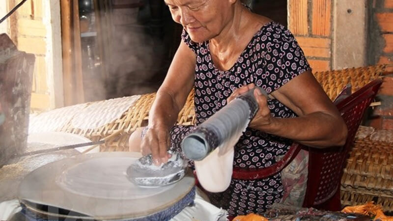 How many calories are in rice paper? Is eating rice paper fat?