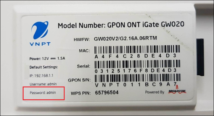 Thông tin tên người dùng và mật khẩu được dán dưới modem Wi-Fi