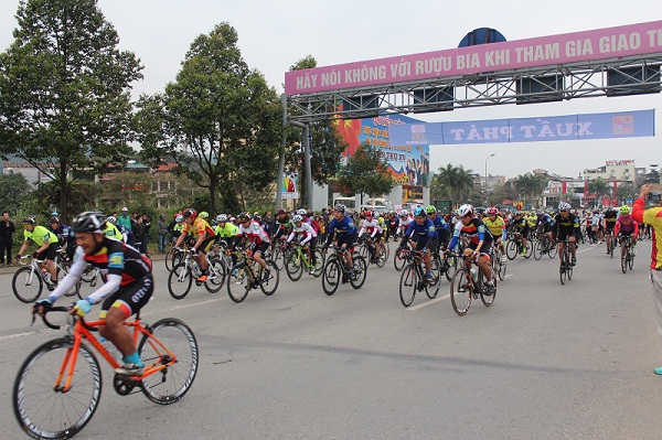 Giải Đua xe đạp Cup Đền Thượng là giải đua tên tuổi của tình Lào Cai 