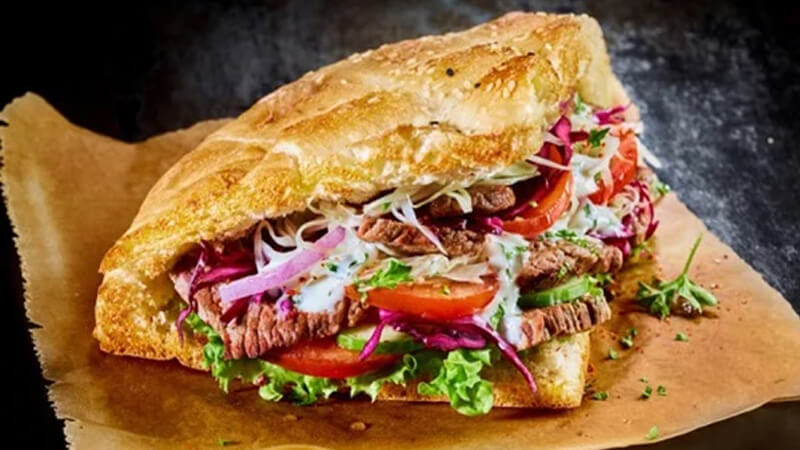 bánh mì tam giác doner kebab Thổ Nhĩ Kỳ