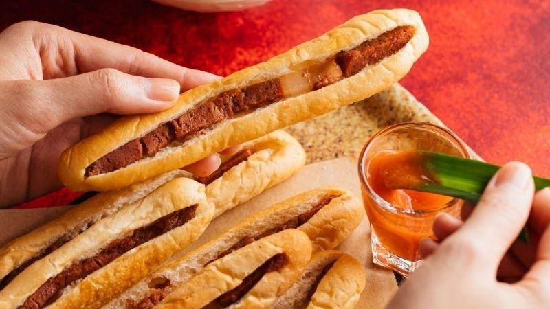 Bánh mì cay ở Hải Phòng hấp dẫn