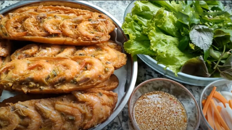 How to make unique, delicious, and quick fried shrimp bread