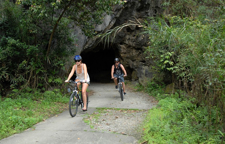 Explore Cat Ba National Park by bike