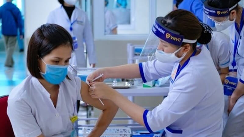 Chiến dịch tiêm vaccine Covid-19 đang được thực hiện đến người dân