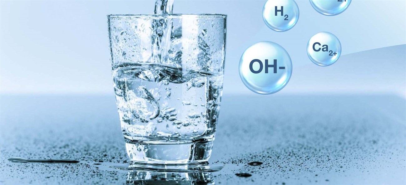 Nước ion kiềm là loại nước có mức độ hoạt động của ion H+ (độ pH) giao động trong khoảng 8.5 - 9.5