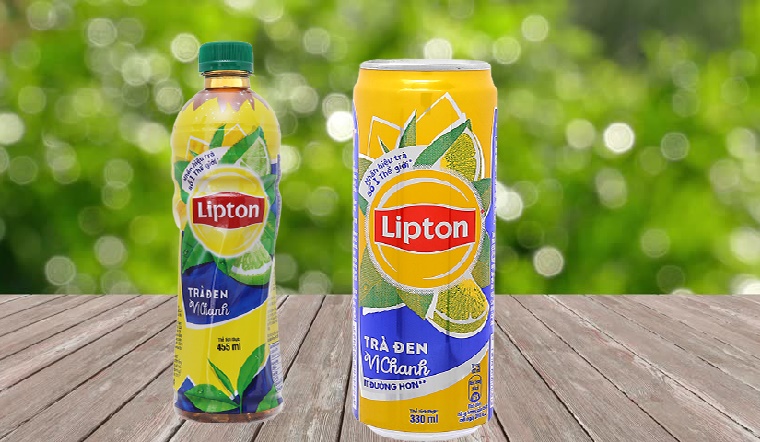 Nên uống Lipton trà đen chai hay Lipton trà đen lon? Cái nào ngon hơn?