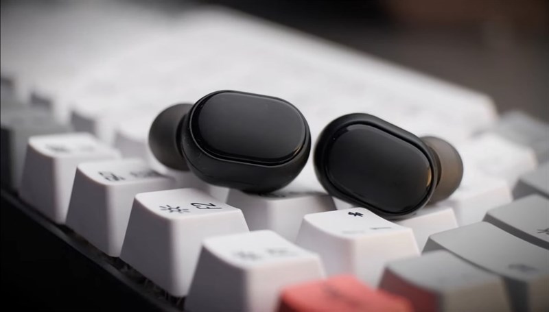 Tai nghe Redmi AirDots 2 có khối lượng mỗi bên tai chỉ là 4.1 g. Nguồn: Sean Talks Tech.