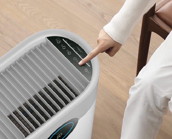 Máy hút ẩm DEERMA được trang bị bảng điều khiển cảm ứng