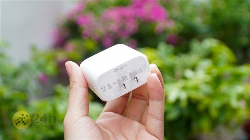 Chênh nhau 3.5 triệu, đâu là điểm nâng cấp đáng giá trên OPPO Reno6 5G so với Reno6 Z 5G khiến người dùng phải mạnh tay chi tiền?