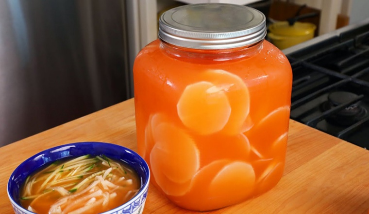 Cách làm kim chi củ cải cắt lát chua ngọt, cay cay chuẩn vị Hàn Quốc