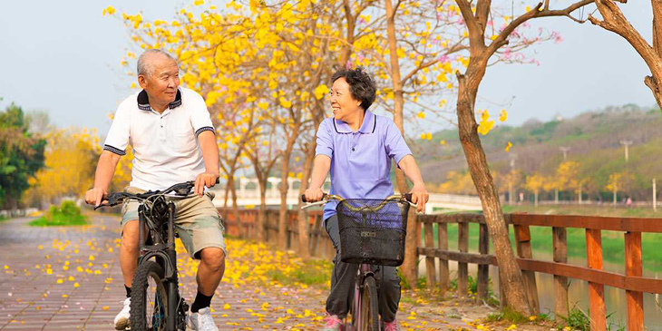 8 lợi ích của việc đạp xe đạp mang lại cho người cao tuổi > Đạp xe đạp giúp tăng cường sức khỏe, làm chậm quá trình lão hóa