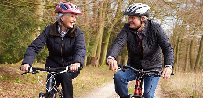 8 lợi ích của việc đạp xe đạp mang lại cho người cao tuổi