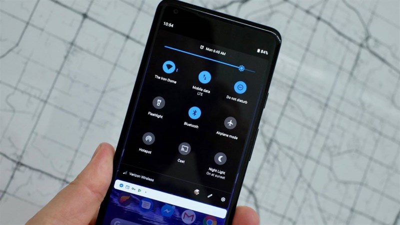 Chế độ Dark Mode không tiết kiệm pin nhiều như bạn nghĩ Chế độ Dark Mode không tiết kiệm pin nhiều như bạn nghĩ
