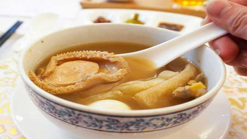 How to make delicious, nutritious abalone soup for the whole family
