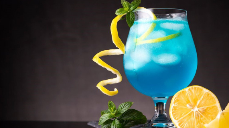 Blue lagoon mocktail