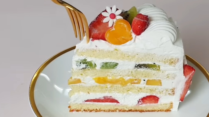 How to make delicious and attractive fruit cake