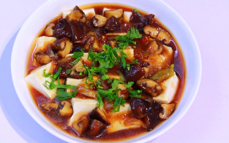How to make delicious young tofu with shiitake mushroom sauce, for a pure meal