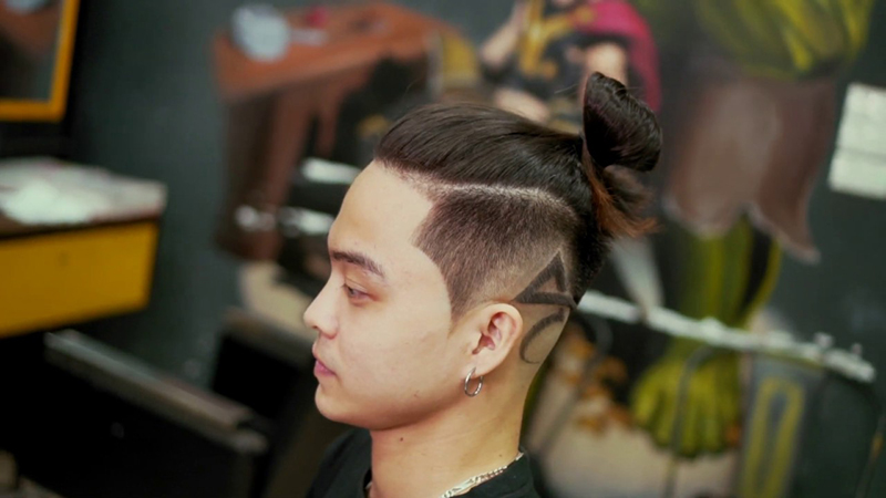 Top knot là 1 loại tóc khá đơn giản và giản dị, điểm vượt trội là phần tóc cái và đỉnh đầu dài