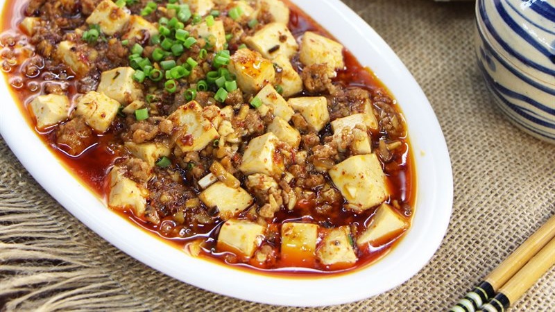 How to make young tofu with satay minced meat sauce, spicy and delicious