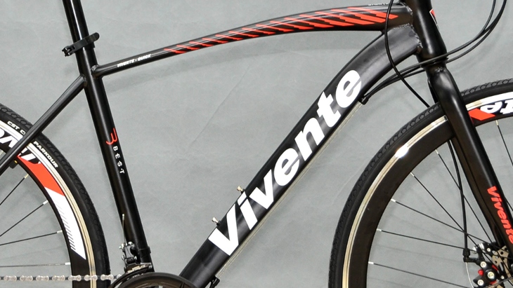 Khung sườn thép trên xe đạp Vivente bền bỉ, chịu lực tốt